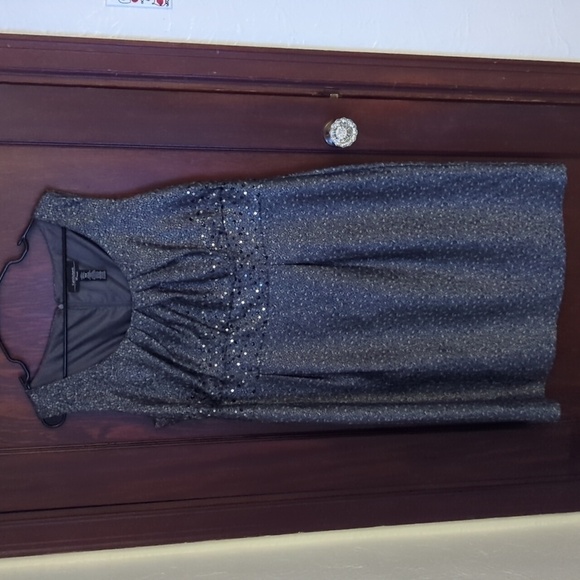 R & M Richards Gray Metallic Two Piece Jacket & Sheath Formal Dress Size 14W - Picture 7 of 8